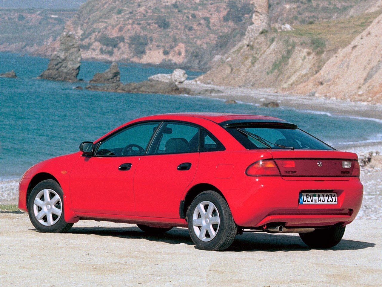 Фото Mazda Lantis I Хэтчбек 5 дв.