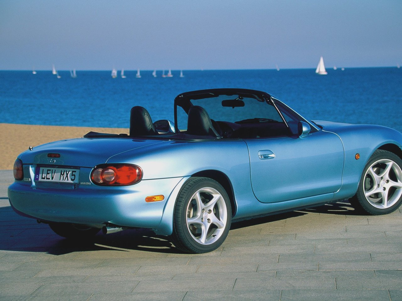 Фото Mazda MX-5 II (NB) Рестайлинг