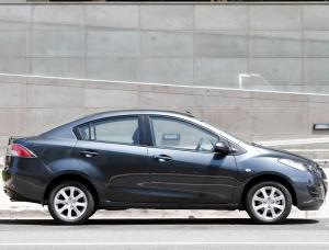 Фото Mazda 2 II Рестайлинг (DE2)