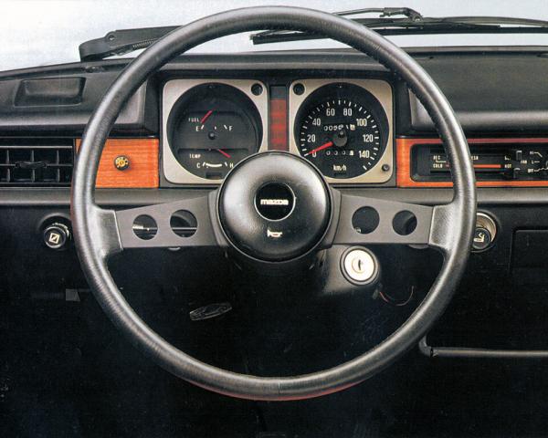 Фото Mazda 323 I (FA) Хэтчбек 3 дв.