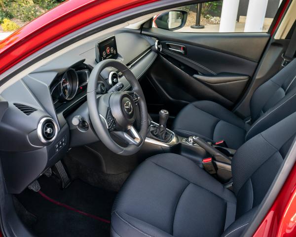 Фото Mazda 2 III (DJ) Рестайлинг Хэтчбек 5 дв.