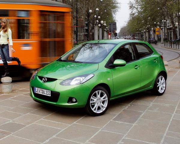 Фото Mazda 2 II (DE) Хэтчбек 5 дв.