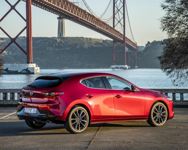 Фото Mazda 3 BP Хэтчбек 5 дв.