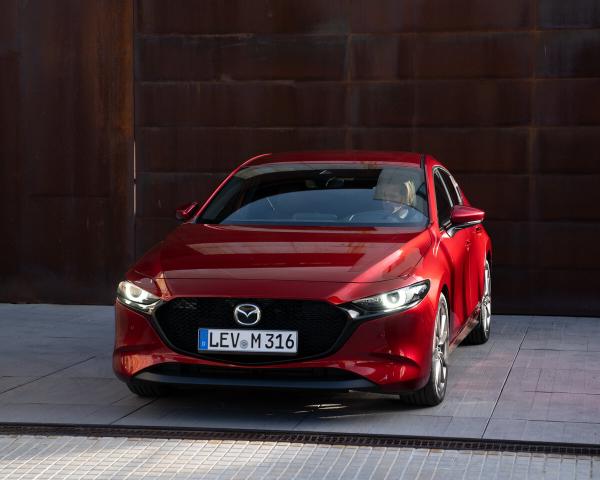 Фото Mazda 3 BP Хэтчбек 5 дв.