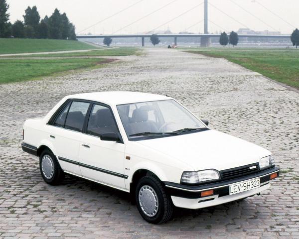 Фото Mazda 323 III (BF) Седан