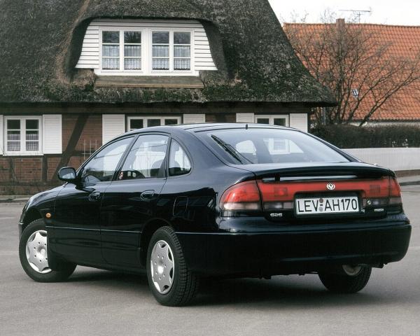 Фото Mazda 626 IV (GE) Хэтчбек 5 дв.