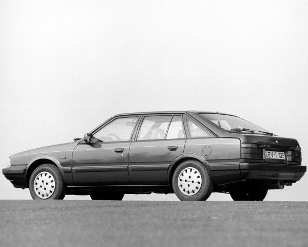 Фото Mazda 626 II (GC) Хэтчбек 5 дв.