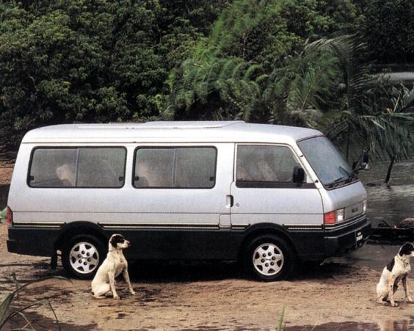 Фото Mazda Bongo III Минивэн