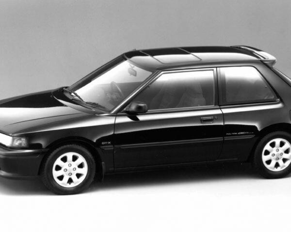 Фото Mazda Familia VI (BG) Хэтчбек 3 дв.