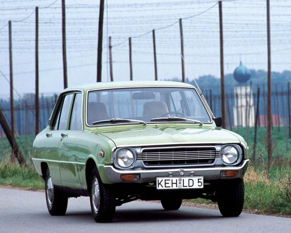 Фото Mazda 1000 I Седан