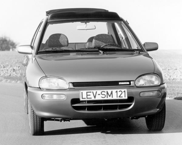 Фото Mazda 121 II Седан