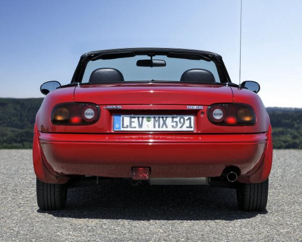 Фото Mazda MX-5 I (NA) Родстер