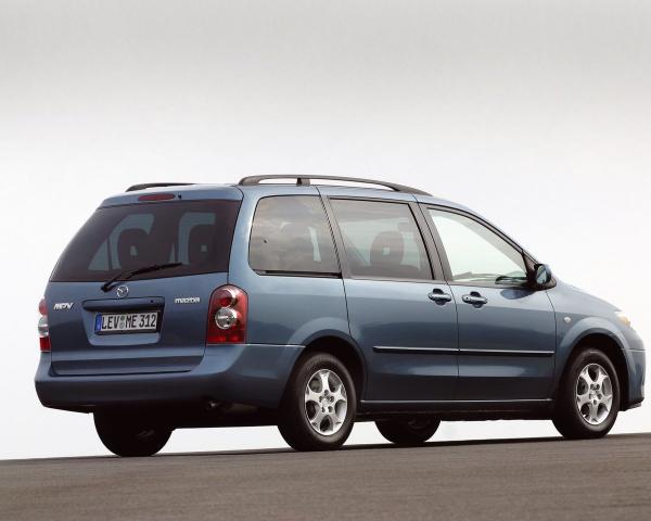 Фото Mazda MPV II (LW) Рестайлинг Компактвэн