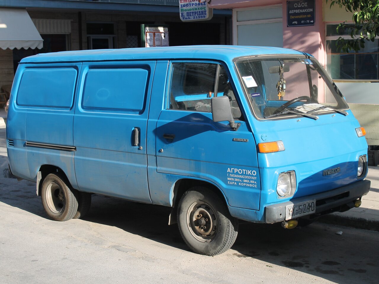 Фото Mazda Bongo II