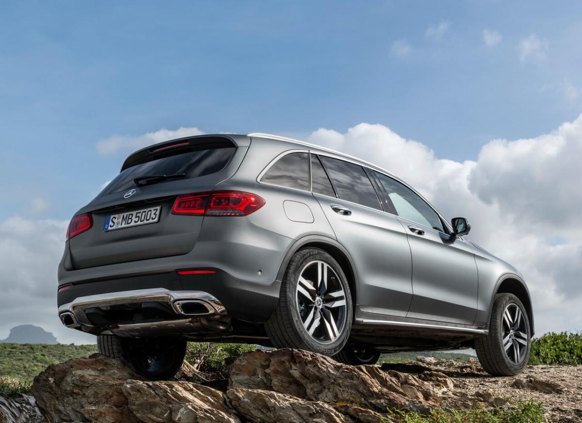 Сравнение Мерседес ГЛЦ и Мерседес ГЛЕ, что лучше Mercedes-Benz GLC или  Mercedes-Benz GLE