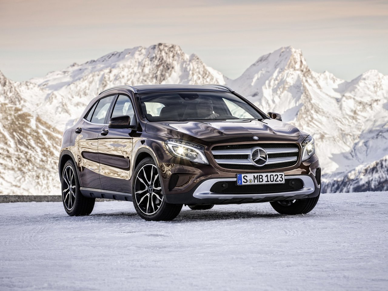 Фото Mercedes-Benz GLA I (X156)