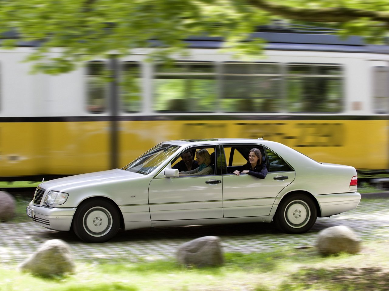 Характеристики 2.8 MT Бензин, Задний привод, Механика, 193 л.с.  Mercedes-Benz S-класс 3 поколение (W140) 1991 - 1998, Седан