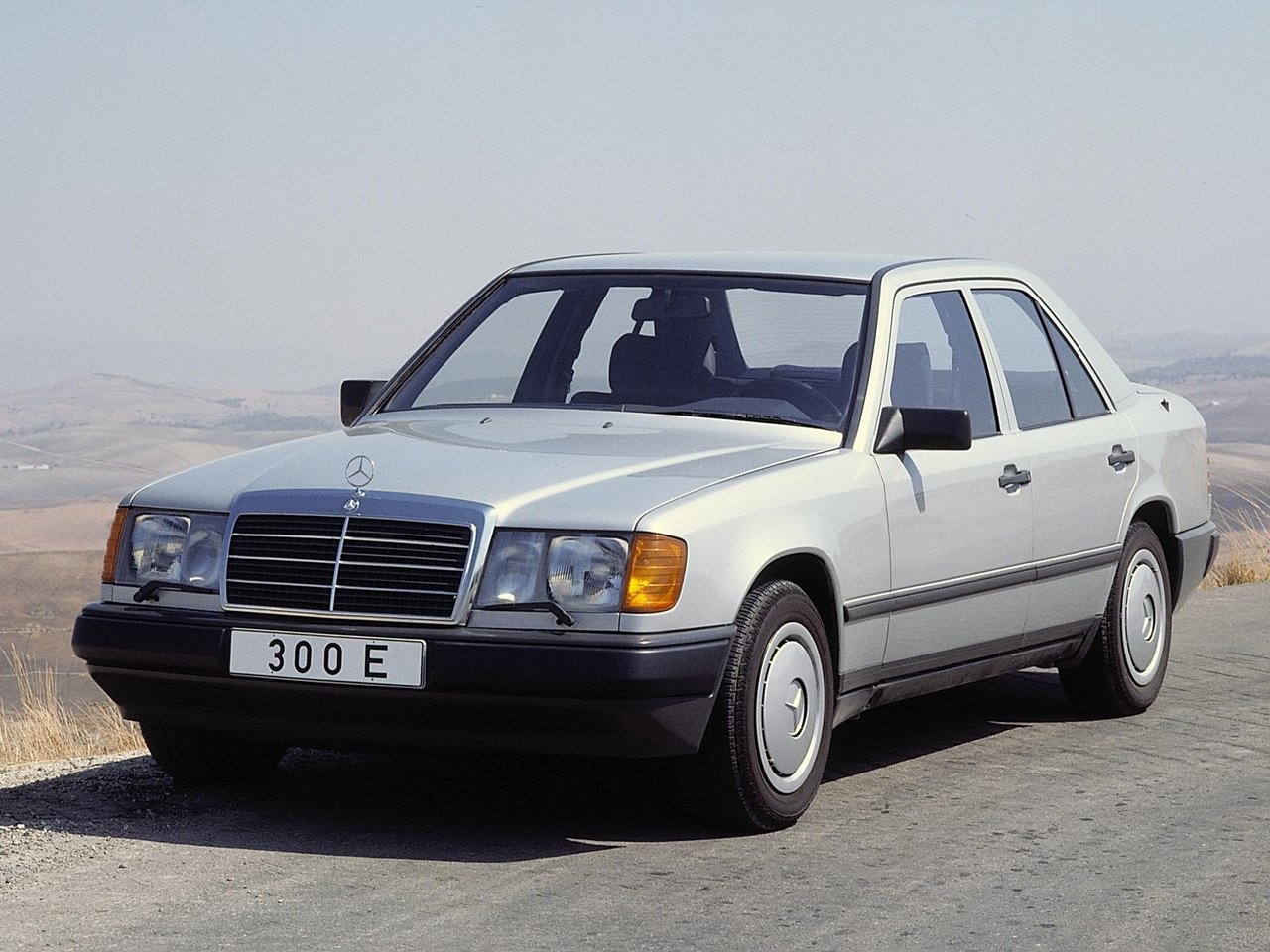 Характеристики 3.2 MT Бензин, Полный привод, Механика, 220 л.с.  Mercedes-Benz W124 1 поколение 1984 - 1993, Седан