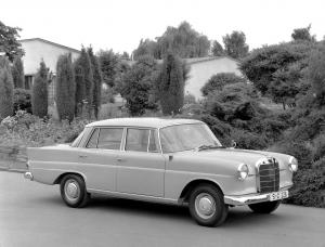 Фото Mercedes-Benz W110 First Series