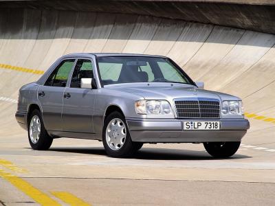 Фото Mercedes-Benz E-класс I (W124) Седан