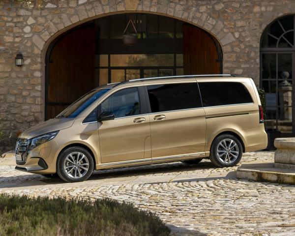 Фото Mercedes-Benz EQV I Рестайлинг Минивэн Long