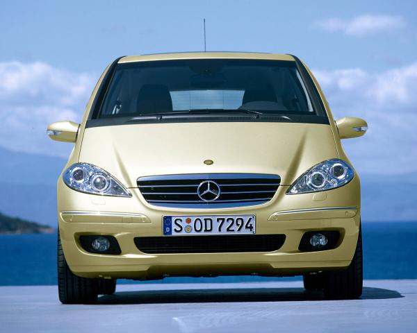 Фото Mercedes-Benz A-класс II (W169) Хэтчбек 3 дв.