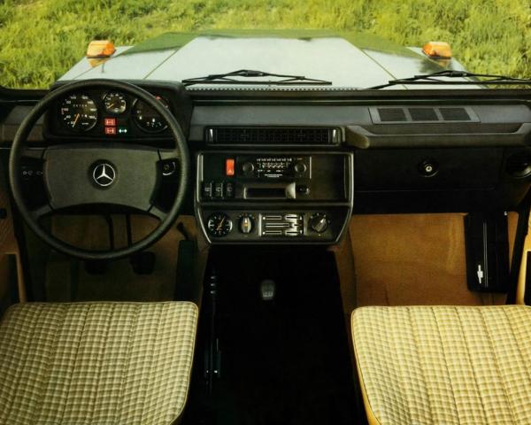 Фото Mercedes-Benz G-класс I (W460; W461) Внедорожник 5 дв.