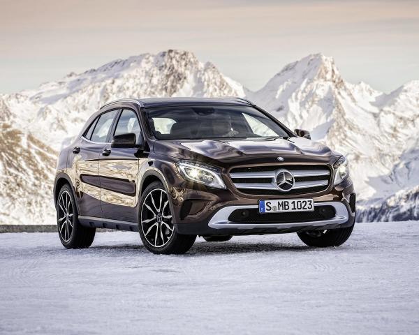 Фото Mercedes-Benz GLA I (X156) Внедорожник 5 дв.