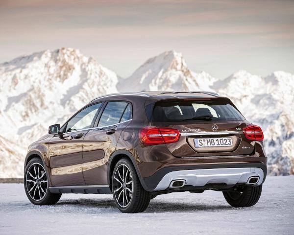 Фото Mercedes-Benz GLA I (X156) Внедорожник 5 дв.