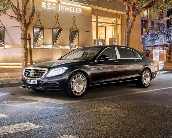 Фото Mercedes-Benz Maybach S-класс I (X222) Седан