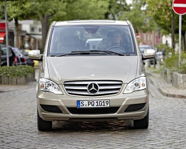 Фото Mercedes-Benz Viano I (W639) Рестайлинг Минивэн