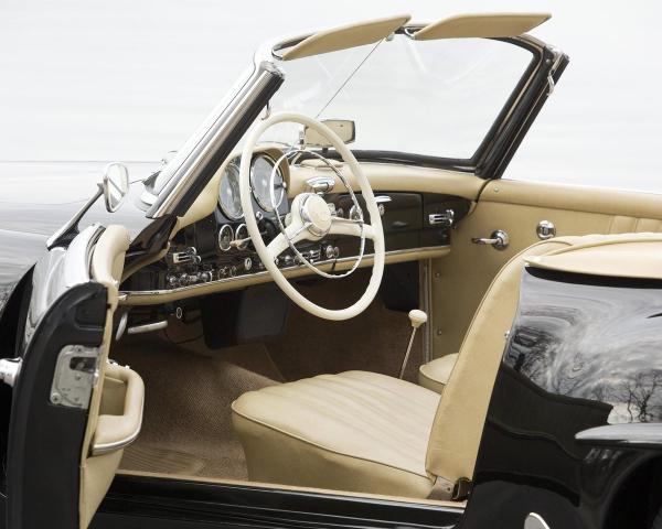 Фото Mercedes-Benz 190 SL R121 Родстер