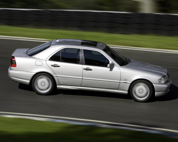 Фото Mercedes-Benz C-класс AMG I (W202) Рестайлинг Седан