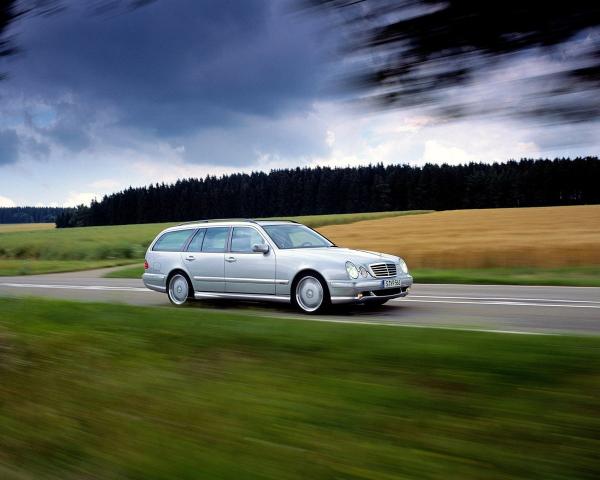 Фото Mercedes-Benz E-класс AMG II (W210, S210) Рестайлинг Универсал 5 дв.