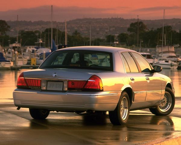 Фото Mercury Grand Marquis III Седан