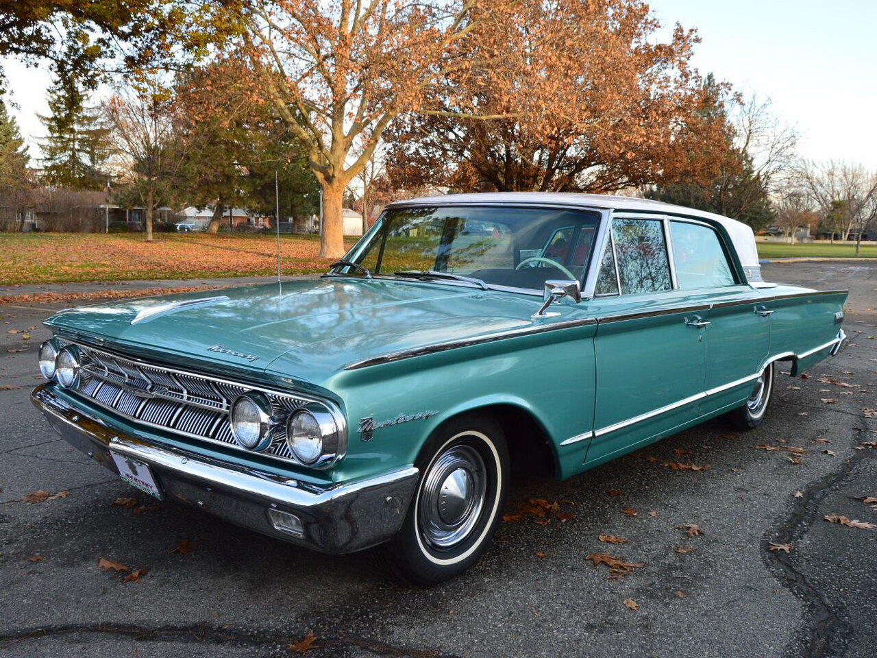 Фото Mercury Monterey V