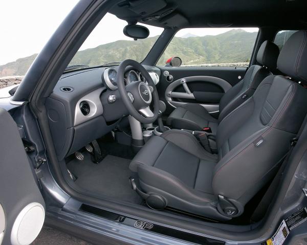 Фото Mini Hatch I (R50) Хэтчбек 3 дв. JCW