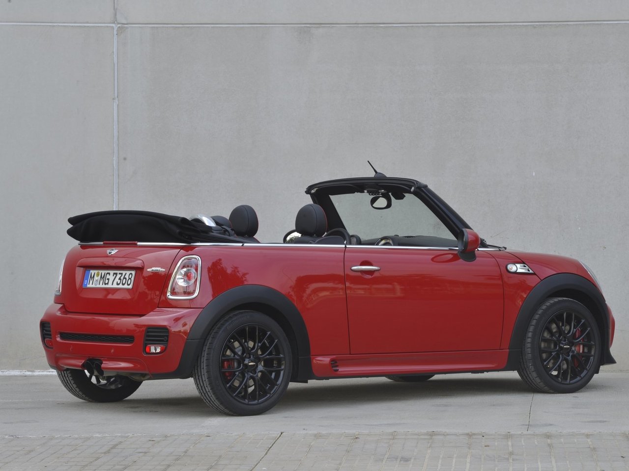 Фото Mini Cabrio II Рестайлинг Кабриолет JCW