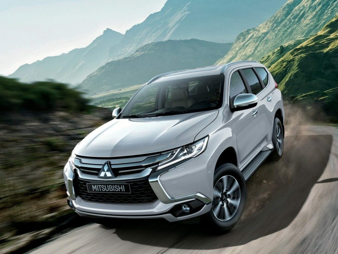 Характеристики 2.5 MT Дизель, Задний привод, Механика, 136 л.с. Mitsubishi  Montero Sport 3 поколение 2015 - 2019, Внедорожник 5 дв.