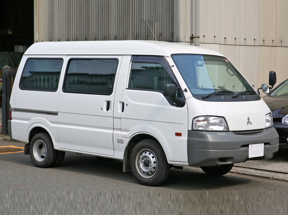 Характеристики 1.8 AT Бензин, Задний привод, Автомат, 90 л.с. Mitsubishi  Delica 4 поколение 1994 - 2007, Минивэн Van