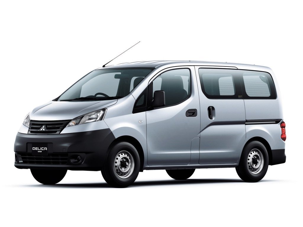 Фото Mitsubishi Delica V