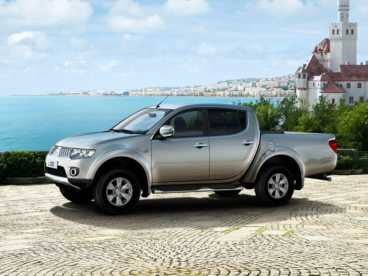 Фото Mitsubishi L200 IV