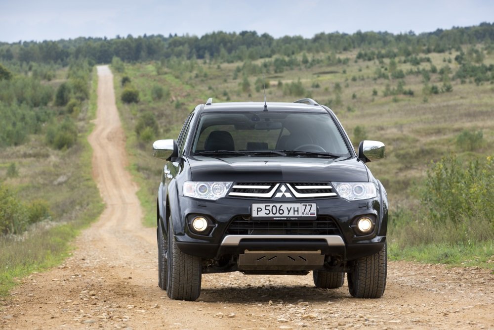 Фото Mitsubishi Pajero Sport II Рестайлинг