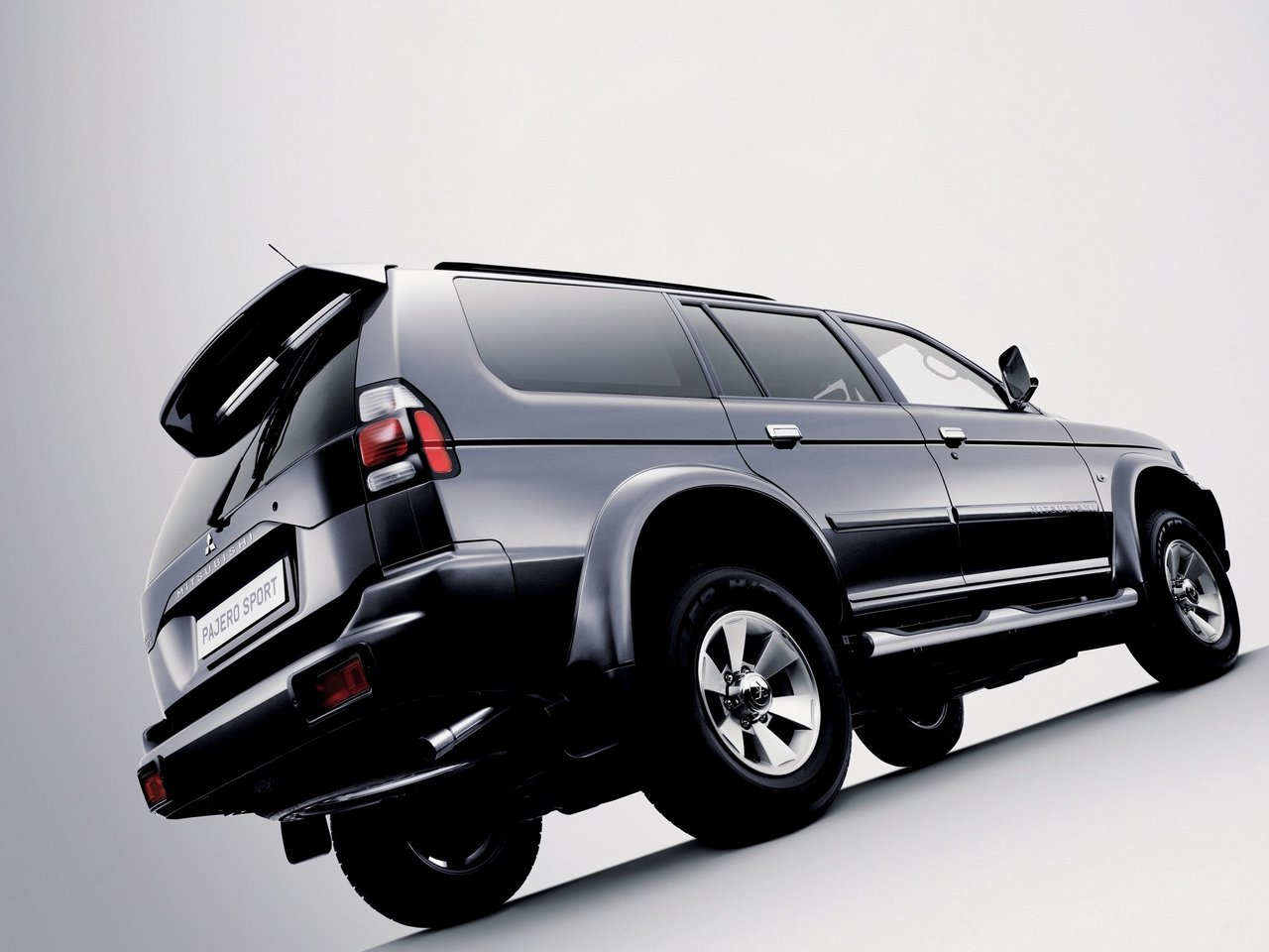 Фото Mitsubishi Pajero Sport I Рестайлинг