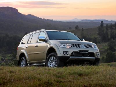 Фото Mitsubishi Challenger II Внедорожник 5 дв.