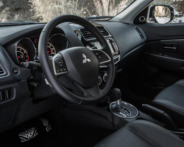 Фото Mitsubishi Outlander Sport I Рестайлинг Внедорожник 5 дв.