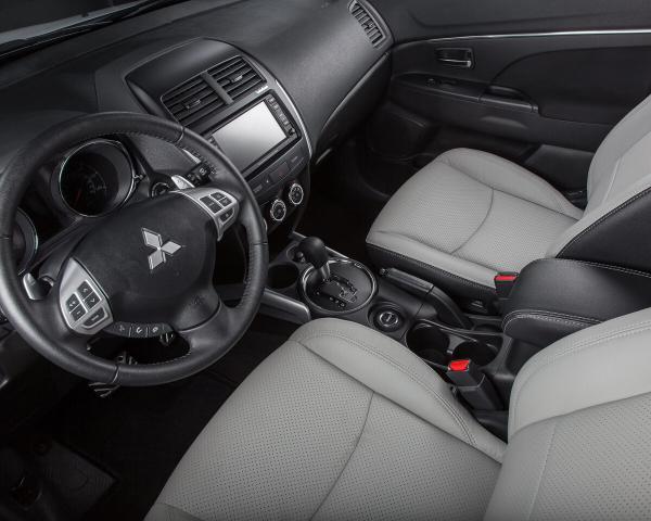 Фото Mitsubishi Outlander Sport I Внедорожник 5 дв.