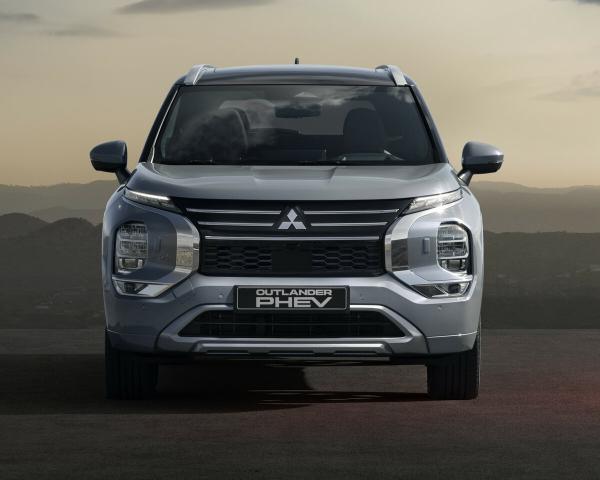 Фото Mitsubishi Outlander IV Рестайлинг Внедорожник 5 дв.