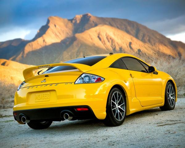 Фото Mitsubishi Eclipse IV Рестайлинг Купе