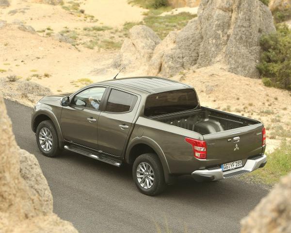 Фото Mitsubishi L200 V Пикап Двойная кабина